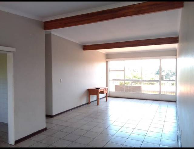 3 BEDROOM PROPERTY TO RENT IN FLORIDA LAKE